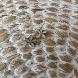 Brighton daisy earrings